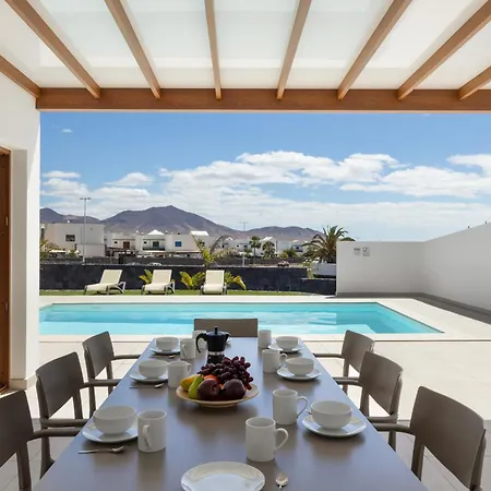 Villa Altos Navya 13b By Escape Playa Blanca